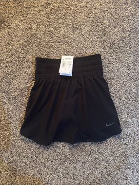 Nike Women's Black Athletic Skirt/Skort